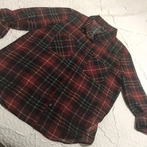 FOREVER 21 SUZE MEDIUM PLAID SHIRT